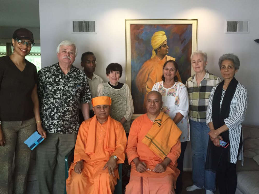 Vedanta Society of Kansas City - Swami Chandrashekharananda ji (Vedanta Society, Portland) conducted a Mini-Retreat on September 15th and gave a talk on Sunday, September 16th on "Dexterity in Action is Yoga".